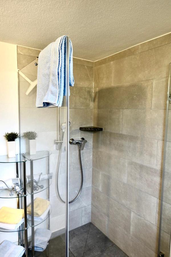 Ferienwohnung #4 Mit Terrasse In Zentraler Dennoch Ruhiger Lage - Stadtbus Vor Der Tuer! Lindau  Eksteriør billede